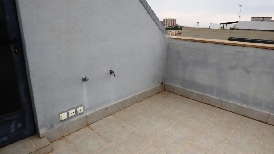 Ático de 4 dormitorios en Alicante, Spain No. 135 № 5