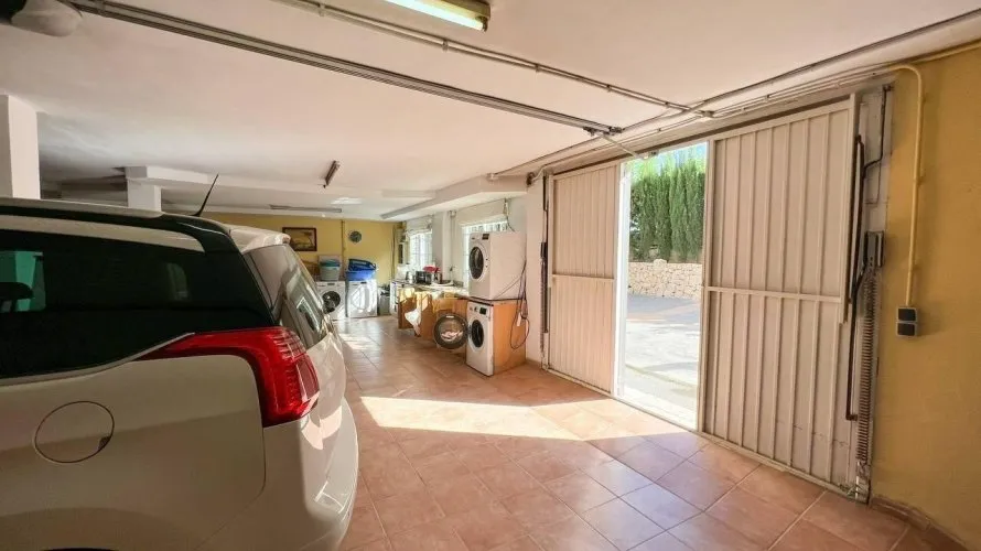 Apartamento de 4 dormitorios en Manises, Spain No. 1369 № 1
