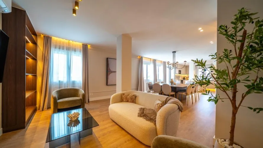 Apartamento de 3 dormitorios en Madrid, Spain No. 1191 № 1