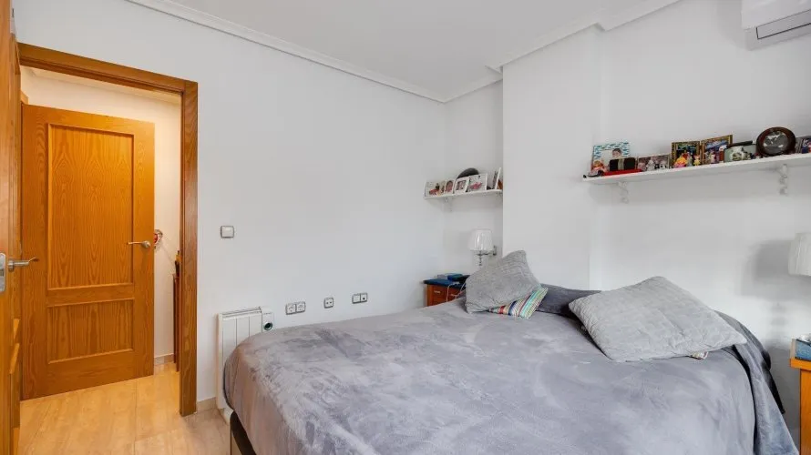 Apartamento de 2 dormitorios en Torrevieja, Spain No. 1424 № 9