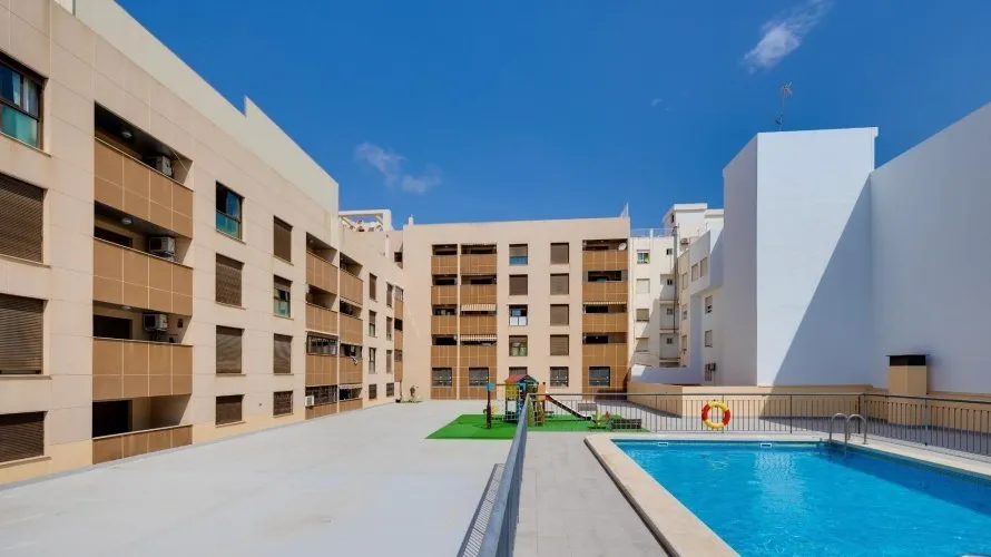 Apartamento de 2 dormitorios en Torrevieja, Spain No. 1424 № 16