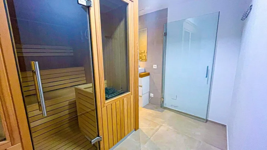Villa de 5 dormitorios en La Zenia, Spain No. 1324 № 24