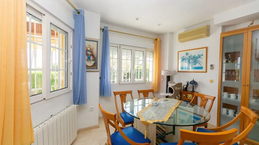 Villa de 194m² en Alicante, Spain No. 1419 № 23