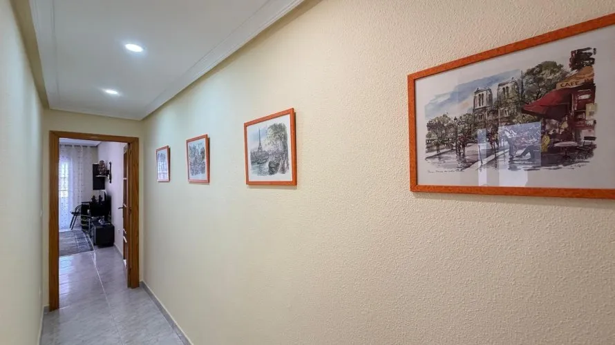 Apartamento de 3 dormitorios en Torrevieja, Spain No. 1052 № 20