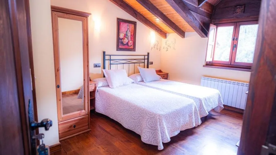 Villa de 8 dormitorios en Lena, Spain No. 1294 № 15