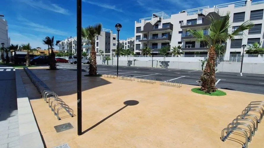 Apartamento de 2 dormitorios en Villamartin, Spain No. 575 № 25