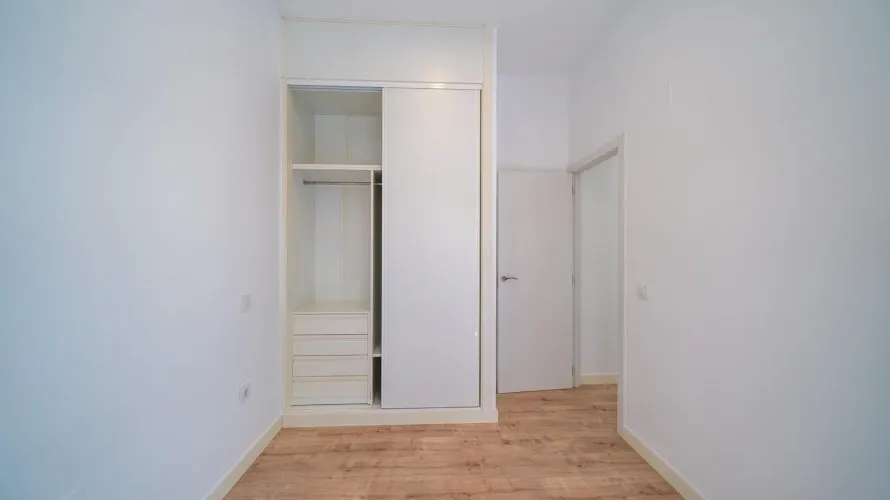 Apartamento de 2 dormitorios en Madrid, Spain No. 1145 № 12