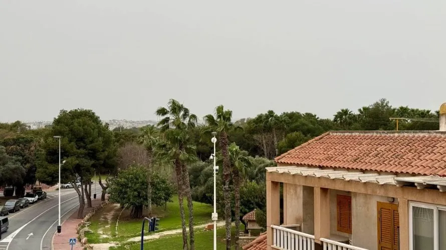 Apartamento de 2 dormitorios en Torrevieja, Spain No. 1068 № 12