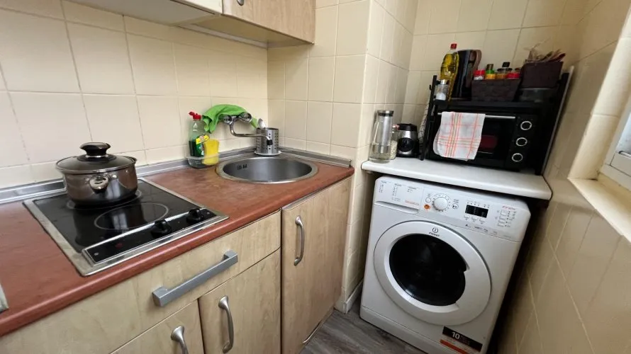 Apartamento de 1 dormitorio en Madrid, Spain No. 1049 № 14