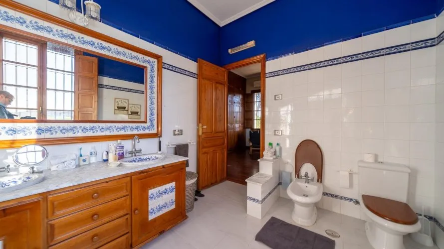 Сasa de 7 dormitorios en Mutxamel, Spain No. 690 № 23
