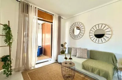 Apartamento de 1 dormitorio en Torrevieja, Spain No. 2874