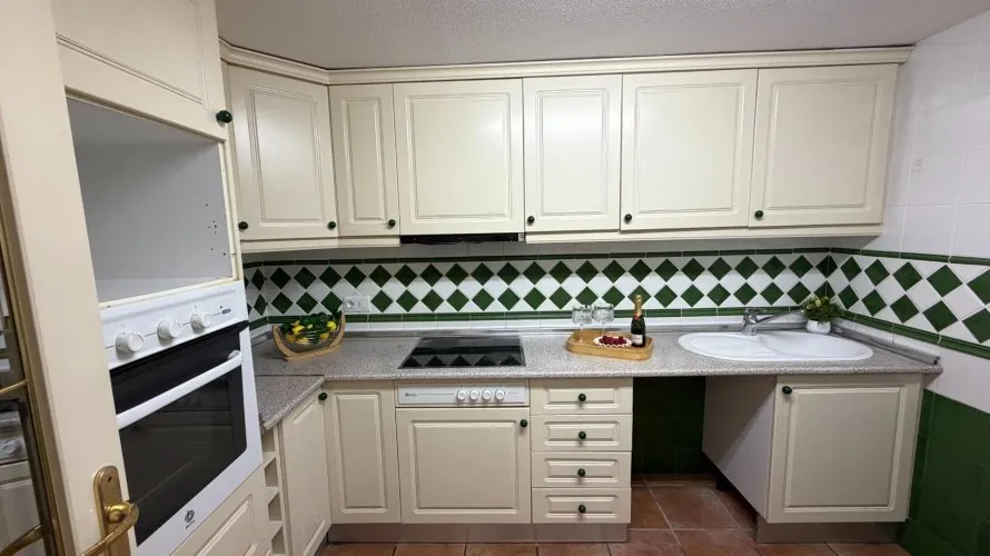 Apartamento de 2 dormitorios en Alicante, Spain No. 911 № 19