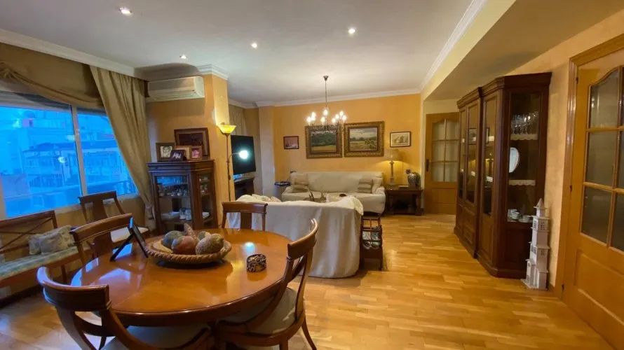 Apartamento de 4 dormitorios en Alicante, Spain No. 720 № 27