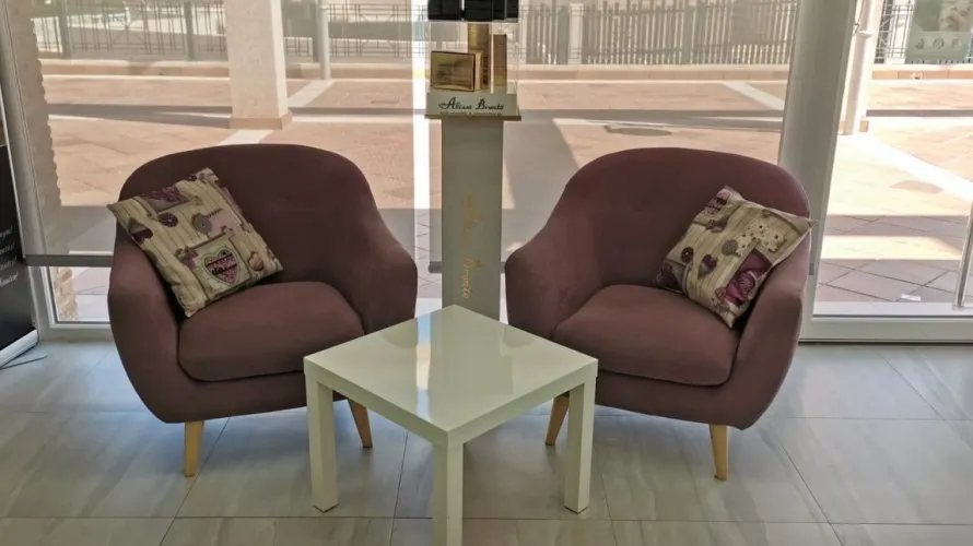 Propiedad comercial de en La Zenia, Spain No. 288 № 9