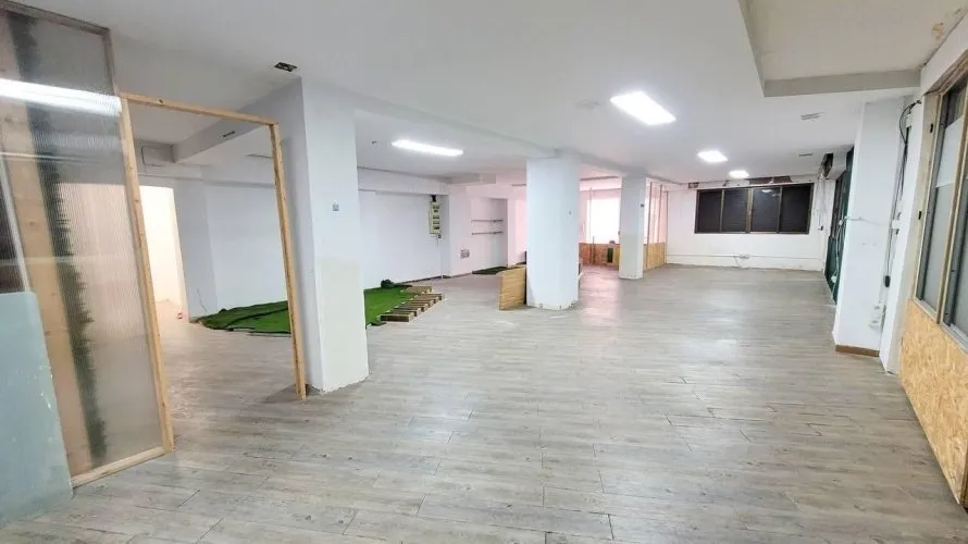 Propiedad comercial de 150m² en Valencia, Spain No. 2776 № 12