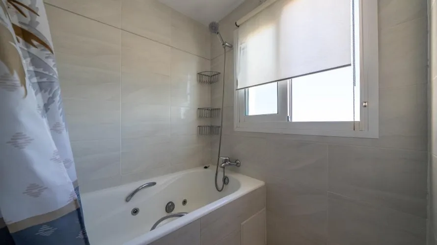 Apartamento de 4 dormitorios en Calpe, Spain No. 979 № 17