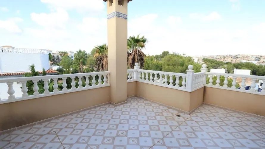 Apartamento de 5 dormitorios en Alicante, Spain No. 981 № 24