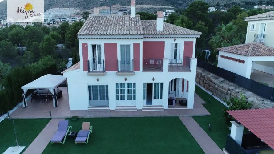 Villa de 4 dormitorios en Finestrat, Spain No. 269 № 23