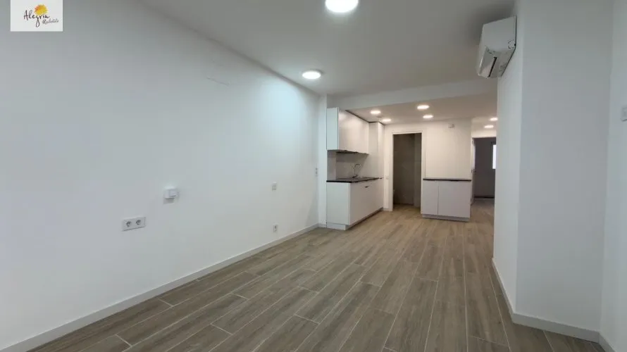 Propiedad comercial de 8 dormitorios en Alicante, Spain No. 251 № 18