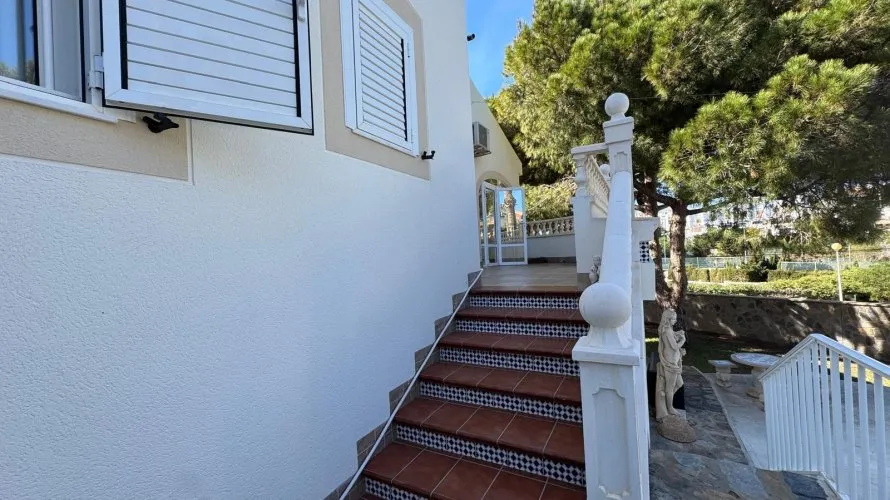 Villa de 3 dormitorios en Cabo Roig, Spain No. 110 № 10