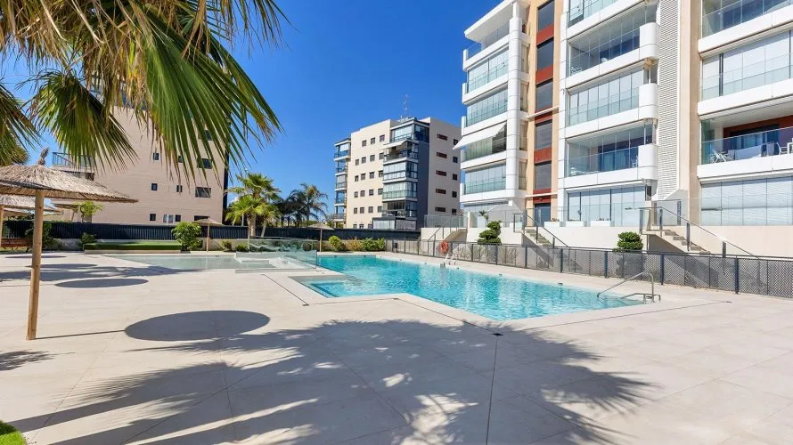 Apartamento de 2 dormitorios en Torre de la Horadada, Spain No. 1344 № 5
