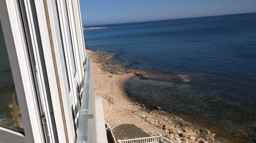 Apartamento de 4 dormitorios en Torrevieja, Spain No. 122 № 4