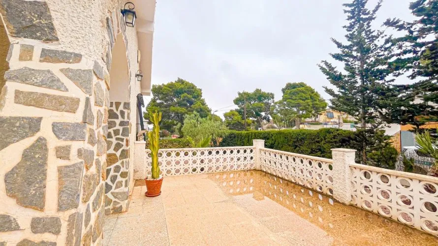 Villa de 3 dormitorios en Los Balcones, Spain No. 659