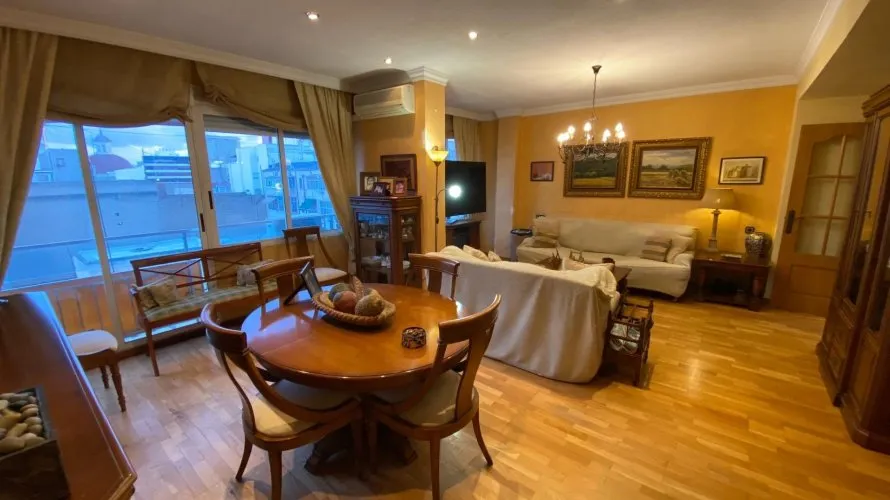 Apartamento de 4 dormitorios en Alicante, Spain No. 720 № 28