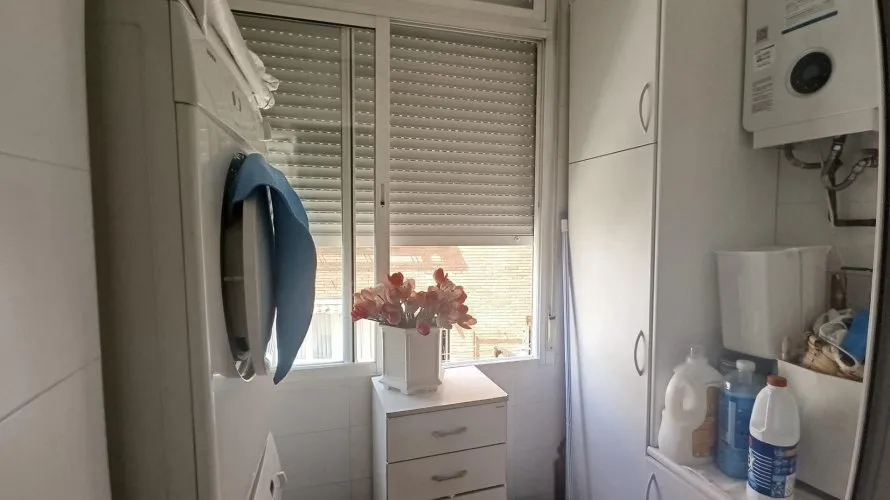 Apartamento de 2 dormitorios en Madrid, Spain No. 1446 № 2