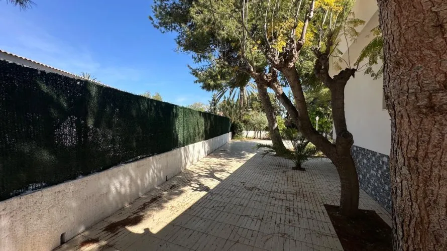 Villa de 5 dormitorios en San Vicente del Raspeig, Spain No. 1164 № 15