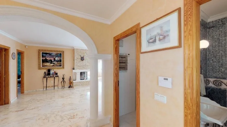 Villa de 7 dormitorios en Maryvilla, Spain No. 410 № 10