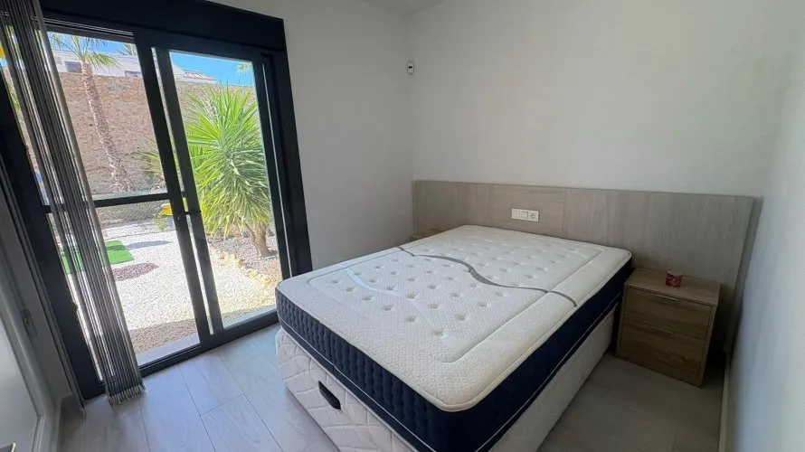 Apartamento de 2 dormitorios en Villamartin, Spain No. 1057 № 21