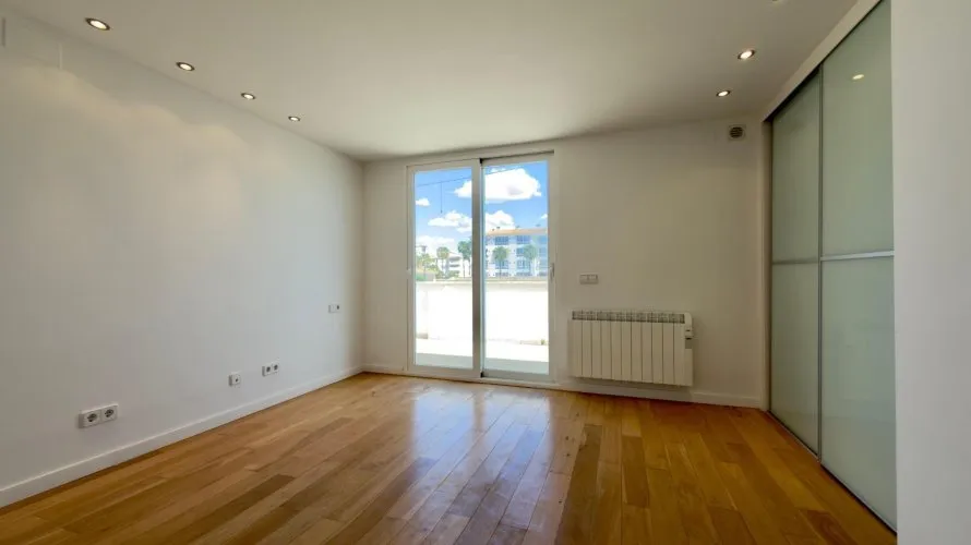 Сasa de 4 dormitorios en Albir, Spain No. 913