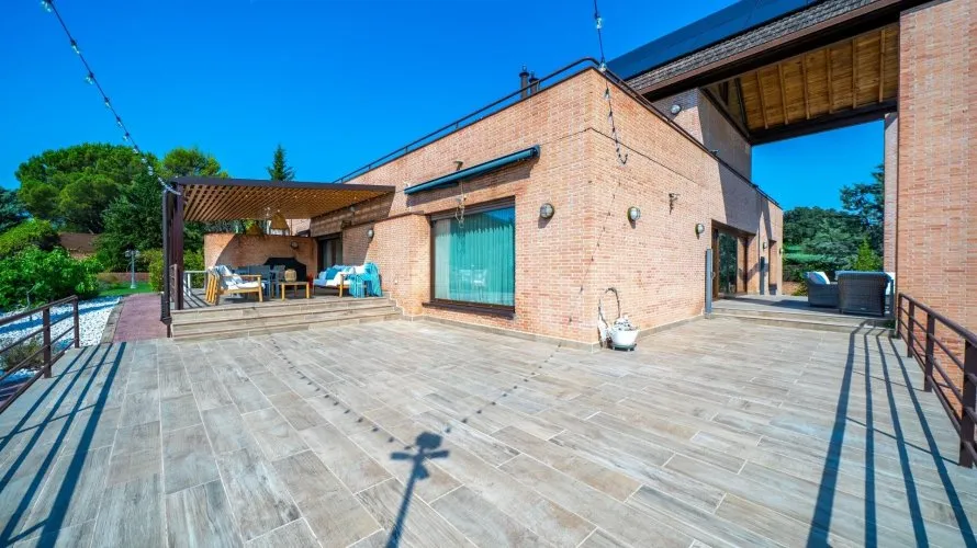 Apartamento de 8 dormitorios en Las Rozas de Madrid, Spain No. 1610 № 4