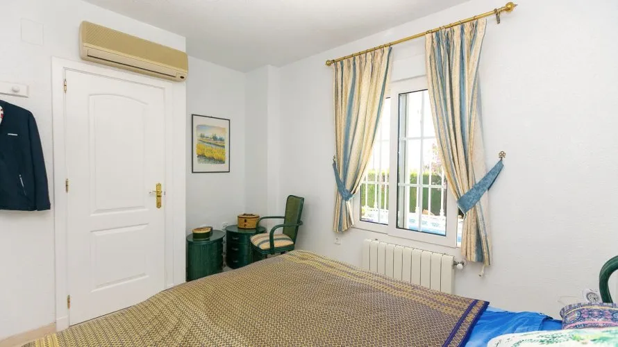 Villa de 194m² en Alicante, Spain No. 1419 № 25