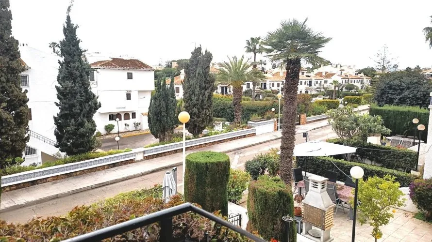 Dúplex de 4 dormitorios en Cabo Roig, Spain No. 1234
