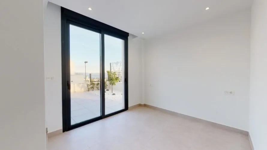 Apartamento de 4 dormitorios en La Alberca, Spain No. 382 № 2