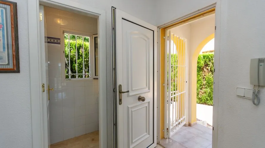 Villa de 194m² en Alicante, Spain No. 1419 № 7