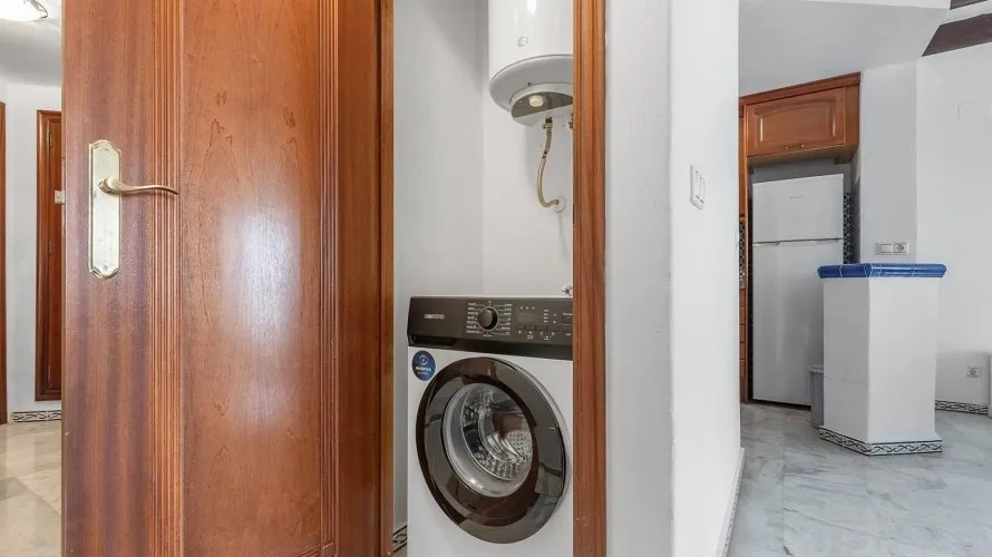 Apartamento de 1 dormitorio en Torrevieja, Spain No. 83 № 8