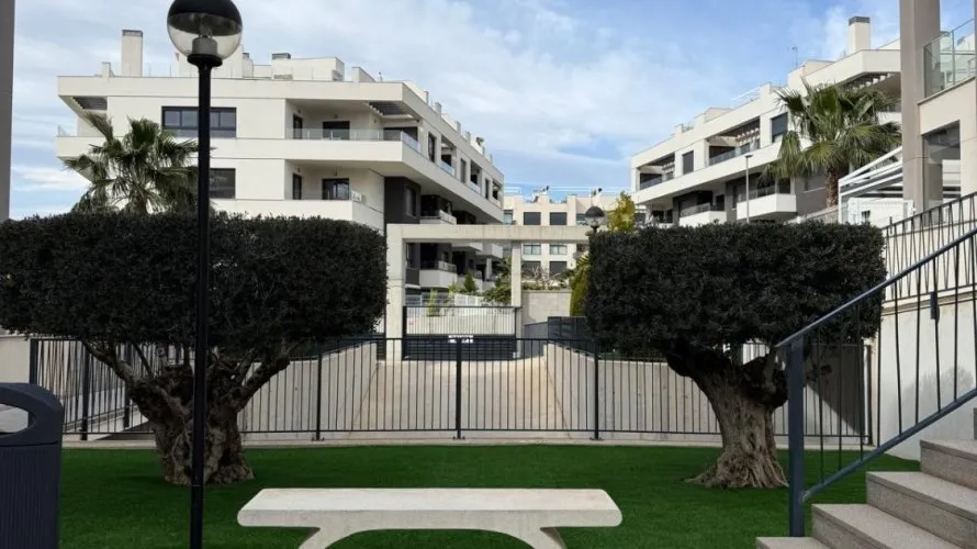 Apartamento de 2 dormitorios en Campoamor, Spain No. 1244 № 2