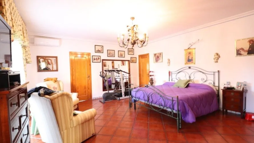Apartamento de 5 dormitorios en El Chaparral, Spain No. 582 № 8
