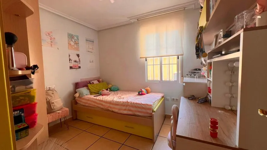 Сasa de 3 dormitorios en Torrevieja, Spain No. 1602 № 9