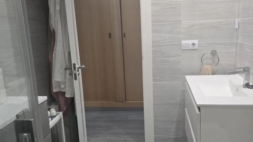 Apartamento de 4 dormitorios en Paterna, Spain No. 1521 № 28