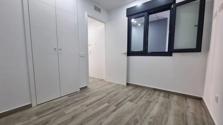 Apartamento de 3 dormitorios en Torrevieja, Spain No. 108 № 13