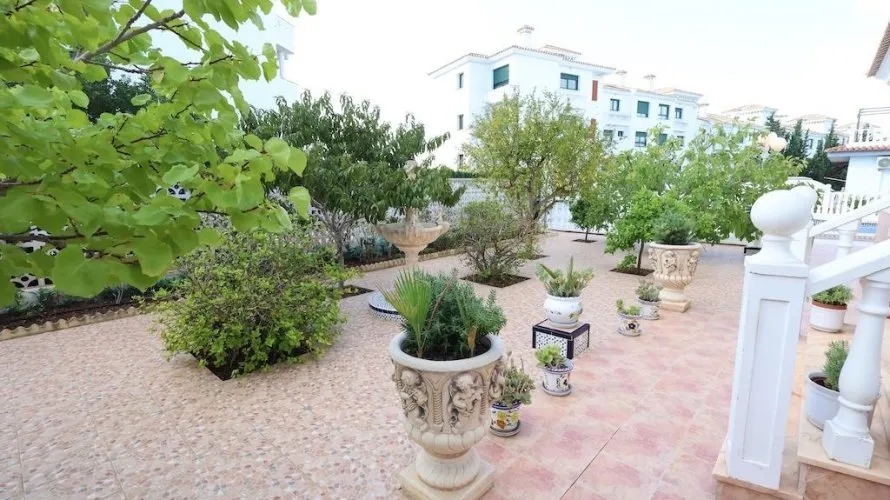 Apartamento de 5 dormitorios en Alicante, Spain No. 981 № 28