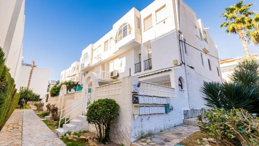Apartamento de 51m² en Torrevieja, Spain No. 2786 № 3