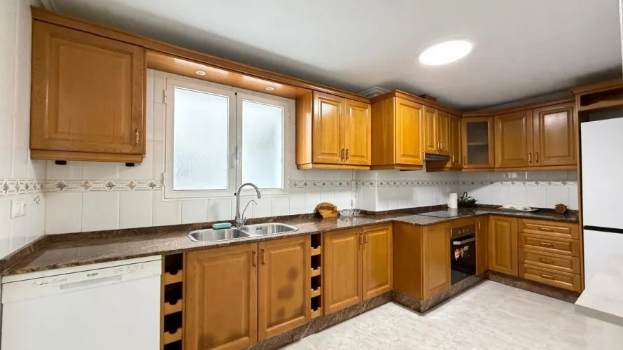 Apartamento de 3 dormitorios en Torrevieja, Spain No. 1052 № 12