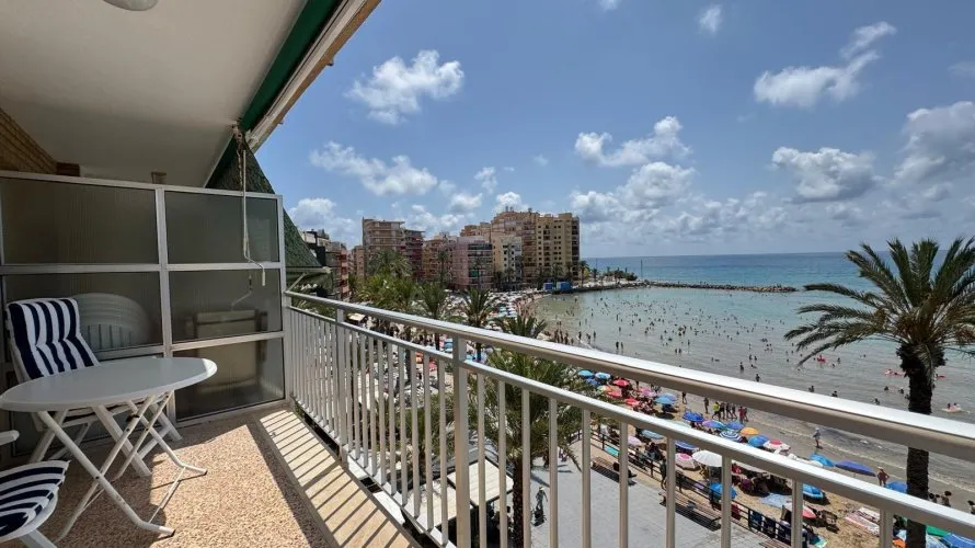 Apartamento de 3 dormitorios en Torrevieja, Spain No. 1381 № 14