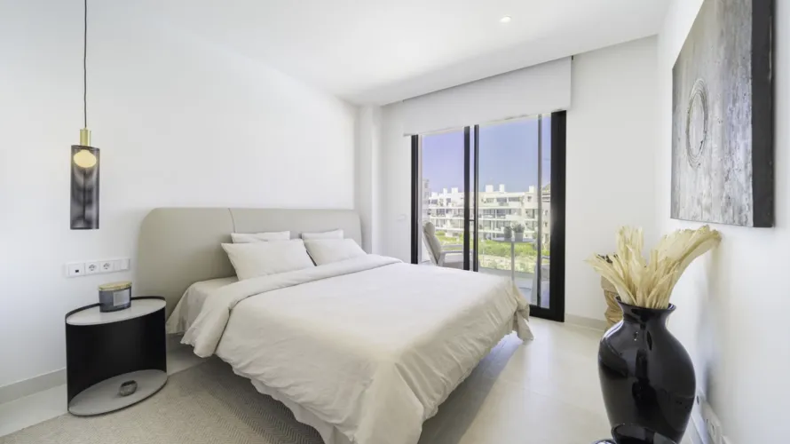 Apartamento de 3 dormitorios en Fuengirola, Spain No. 102 № 12