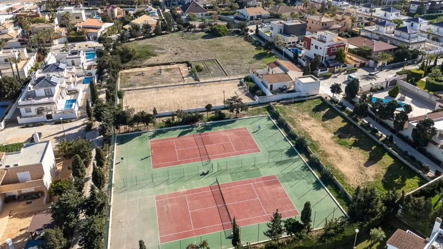 Villa de 370m² en La Mata, Spain No. 1119 № 2